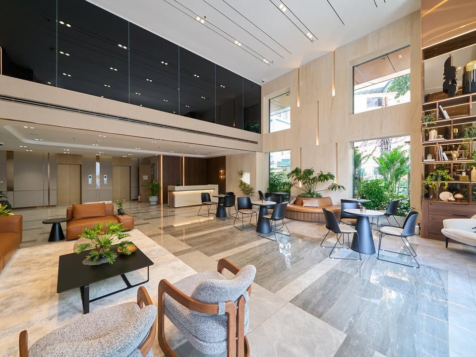 Văn phòng cho thuê Duy Tân 109m² giá 2.813.400 VND - Không gian làm việc hiện đại!