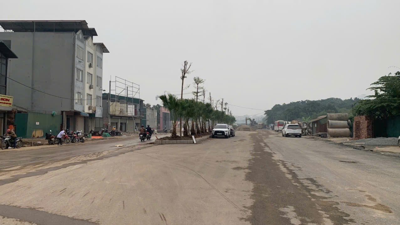 Văn phòng cho thuê 100m² tại ngõ 192 Lê Trọng Tấn - Giá 15 triệu/tháng, thuận tiện giao thông!