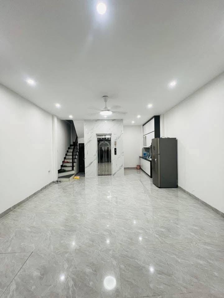 Nhà phố Đội Cấn 39m² giá 12 tỷ - Thiết kế hiện đại, đầy đủ nội thất!
