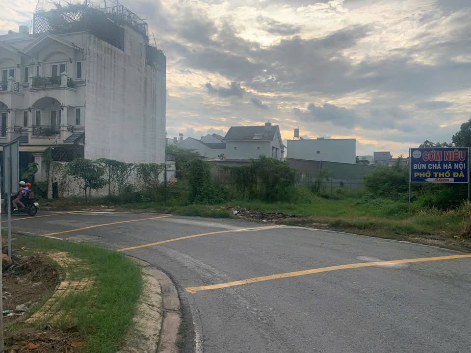 Đất mặt tiền đường Tô Ký, Hóc Môn 1213m² giá 50 tỷ - Pháp lý rõ ràng!