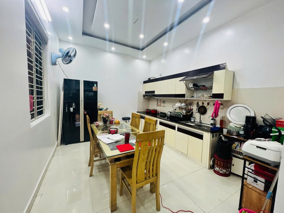 Nhà 4 tầng mặt đường Cam Lộ, Hùng Vương, Hồng Bàng giá 4.4 tỷ - Kinh doanh sầm uất!