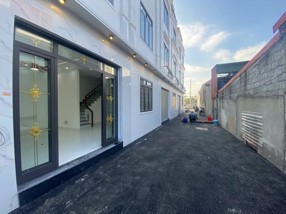 Nhà 4 tầng tại Đồng Hòa, Kiến An, 40.3m² giá 3.35 tỷ - Ô tô đỗ cửa 24/24!