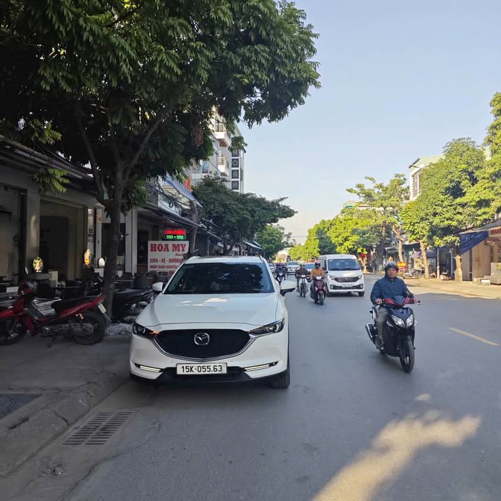 Nhà mặt đường Nguyễn Lương Bằng, Kiến An 99m² giá 5 tỷ - Vị trí kinh doanh sầm uất!