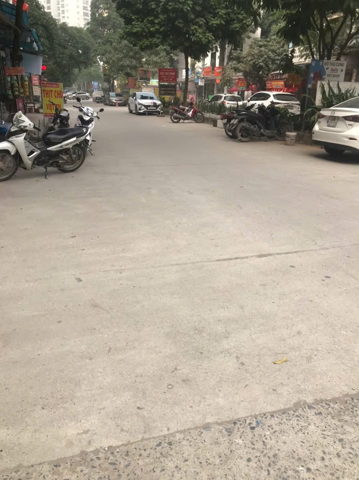 Cho thuê mặt bằng kinh doanh La Khê Hà Đông 100m² giá 12 triệu - Sẵn sàng hoạt động ngay!