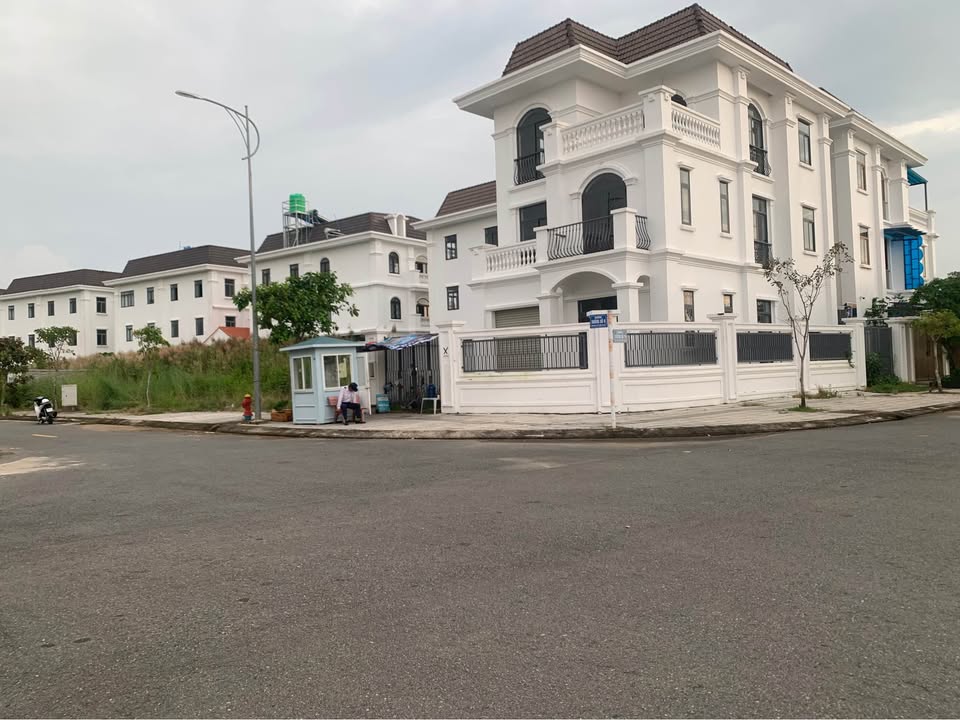 Bán đất nền biệt thự KDT Tây Bắc Rạch Giá 211.65m² - Giá chỉ 2 tỷ, thương lượng!