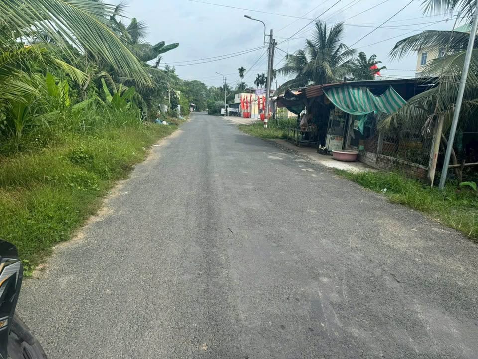 Đất mặt tiền phường Phú Tân Bến Tre 300m² giá 1.2 tỷ - Cơ hội đầu tư hiếm có!