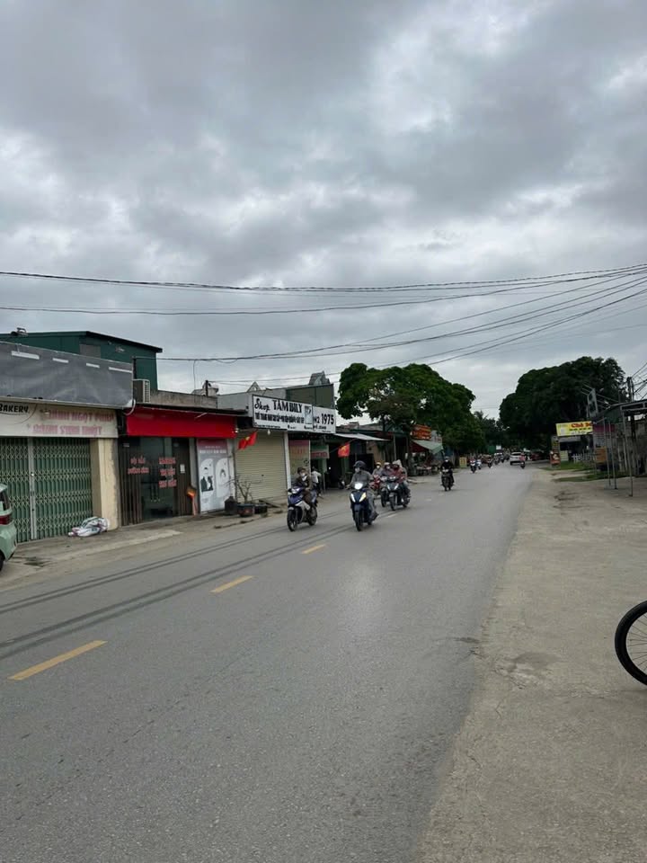 Nhà cấp 4 đường 4A Quảng Minh Sầm Sơn 163m² giá chỉ 5.107 tỷ - Cơ hội kinh doanh tuyệt vời!