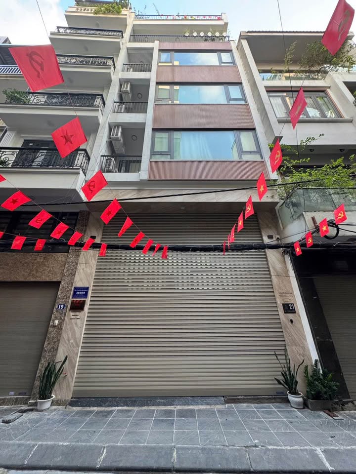 Nhà mặt phố Đặng Dung, Ba Đình 50m² giá 58 tỷ - Kinh doanh sầm uất!