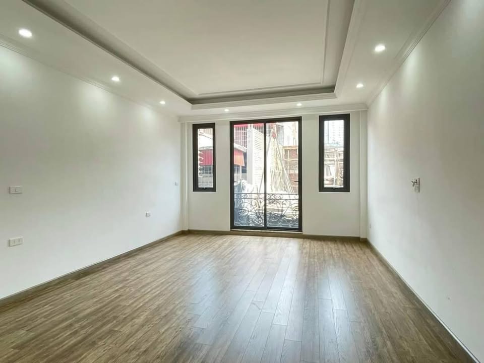 Nhà phố Xuân La Tây Hồ 40m² giá 9 tỷ - Thiết kế hiện đại, thang máy tiện nghi!