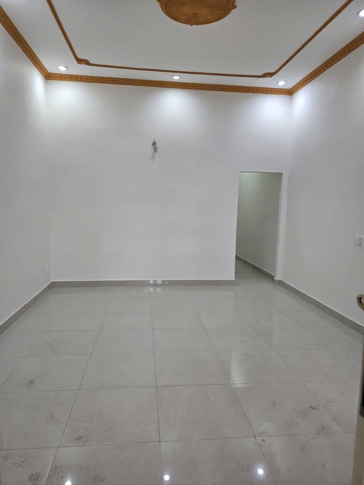 Nhà phố Thủ Đức 56m² giá 4.65 tỷ - Hẻm thông, sổ hồng riêng