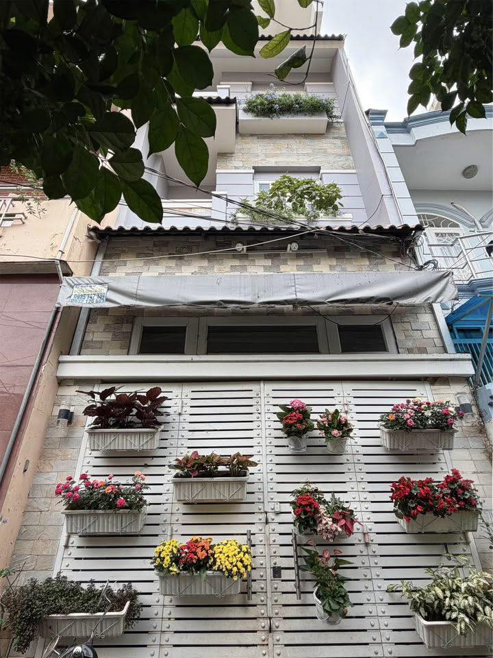 Nhà riêng Nguyễn Văn Đậu, Bình Thạnh 60m² giá 10.6 tỷ - Hẻm ô tô, 5 tầng sang trọng!