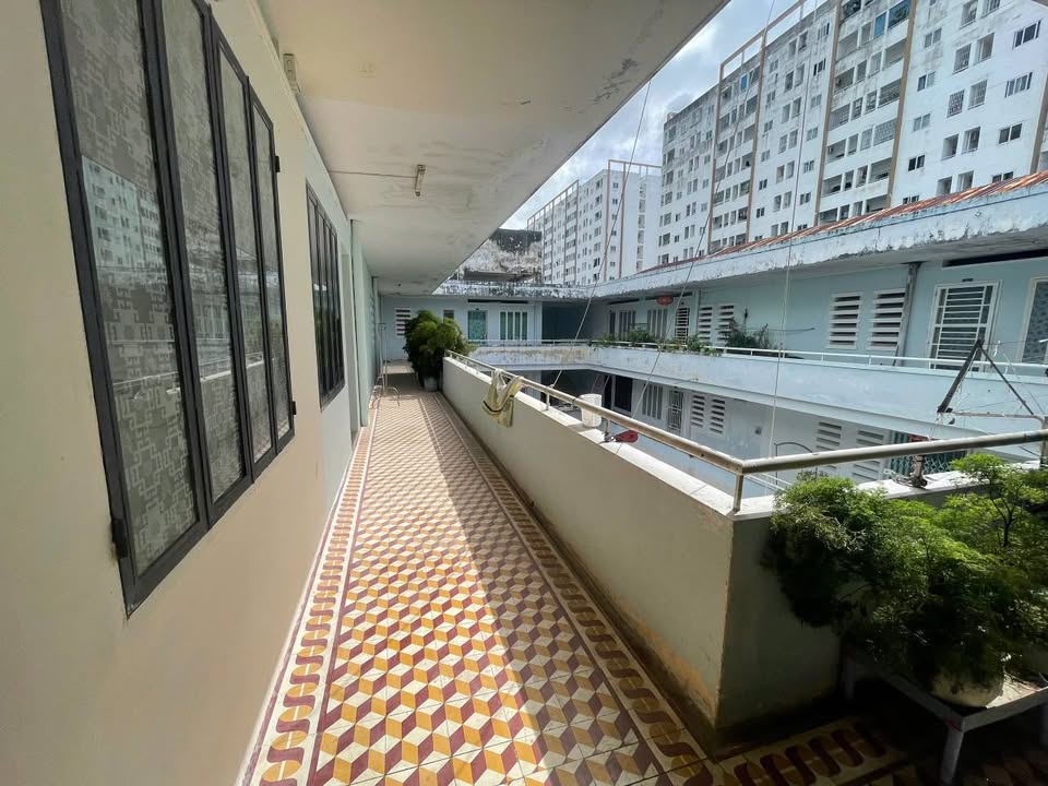Căn hộ chung cư Bình Phú 1 Nha Trang 57.5m² giá 1.35 tỷ - Căn góc thoáng mát!