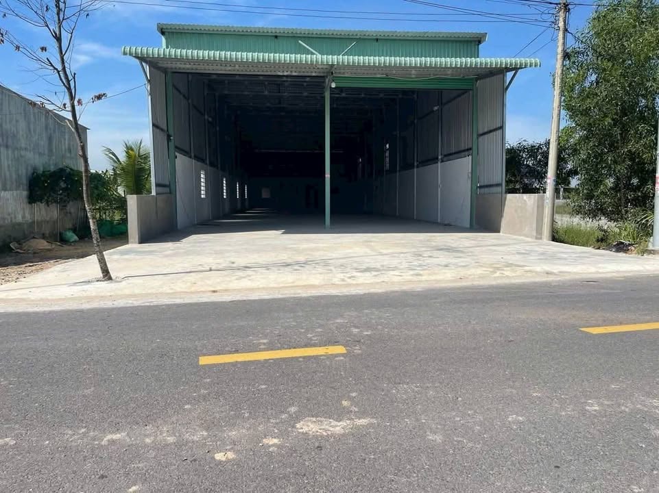 Kho xưởng cho thuê mặt tiền Đức Lập Thượng 500m² giá 15 triệu - Tiện ích đầy đủ!