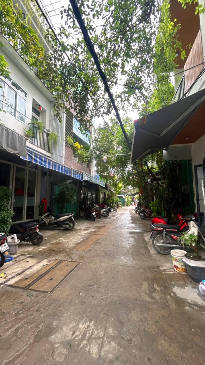 Nhà 3 tầng Nguyễn Văn Linh, Hải Châu 56m² giá 5.8 tỷ - Kinh doanh tiềm năng!