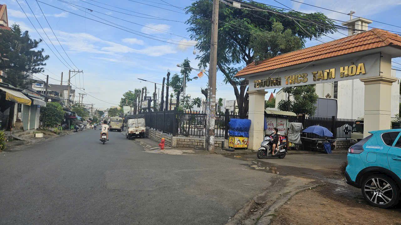 Nhà mặt tiền 3 tầng đường Bùi Thượng, Tam Hiệp 72m² giá 3.99 tỷ - Đầu tư sinh lời tuyệt vời!