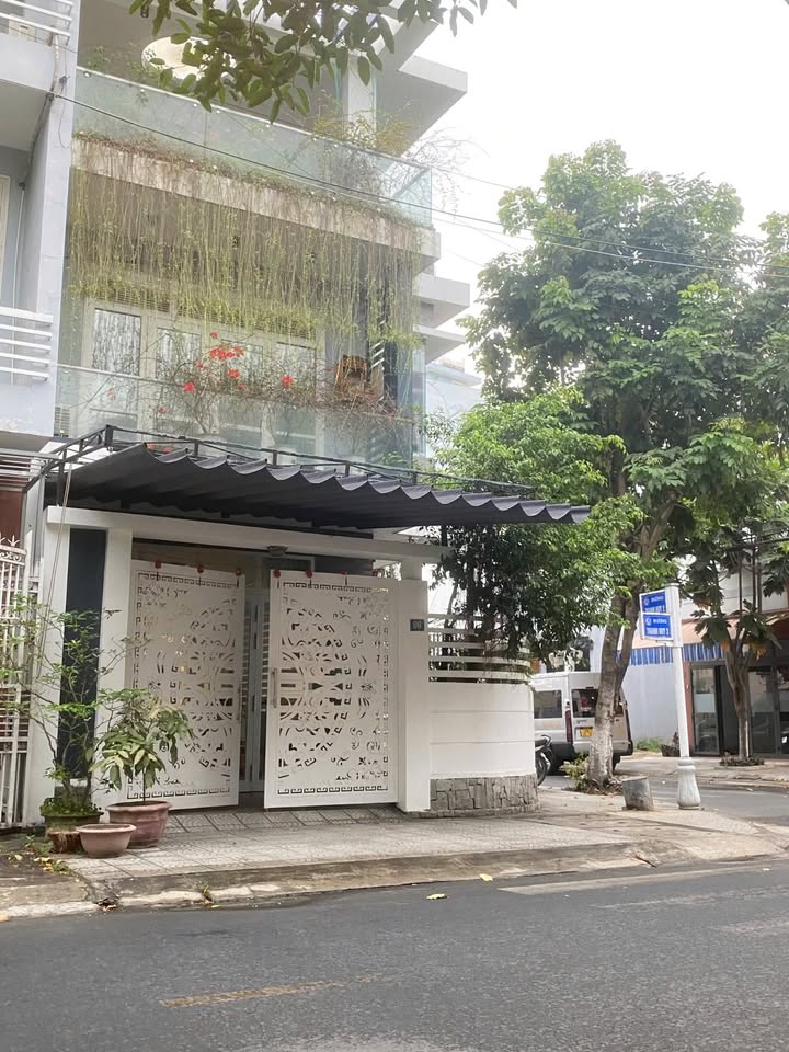 Nhà mặt tiền lô góc cho thuê tại Thanh Khê, Đà Nẵng - Giá chỉ từ 8 triệu/tháng!