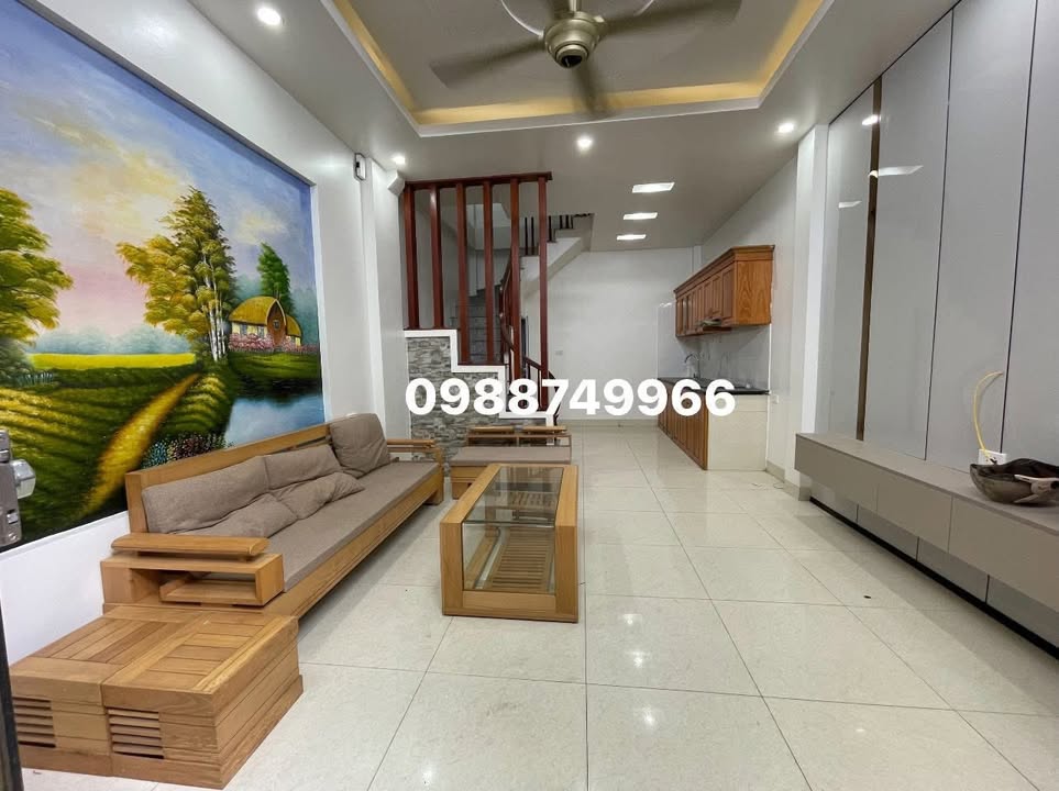 Nhà phố đẹp tại Đa Sỹ, 30m² giá 6.6 tỷ - Ô tô đỗ cổng, tiện ích đầy đủ!