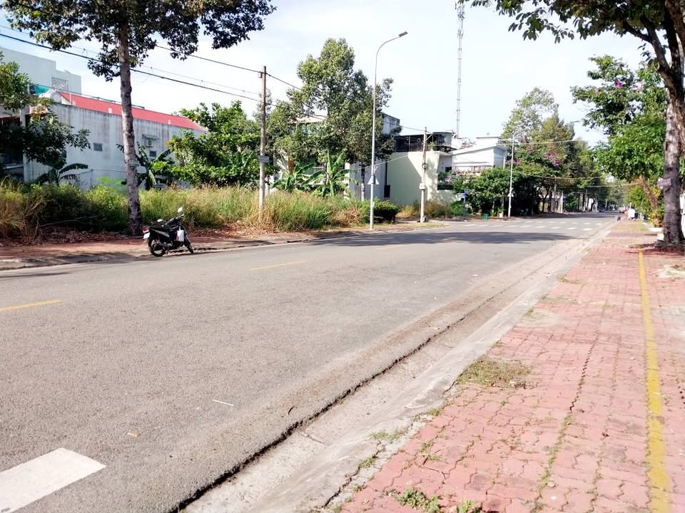 Đất thổ cư mặt tiền Lê Long Vân, phường Long Tâm, 104m² - Giá thỏa thuận, vị trí đắc địa!