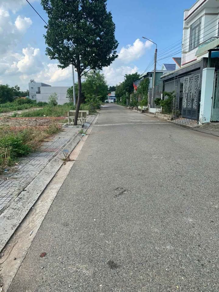 Đất nền Hòa Long Bà Rịa 112m² giá 1.75 tỷ - Sổ đỏ chính chủ, xây dựng tự do!