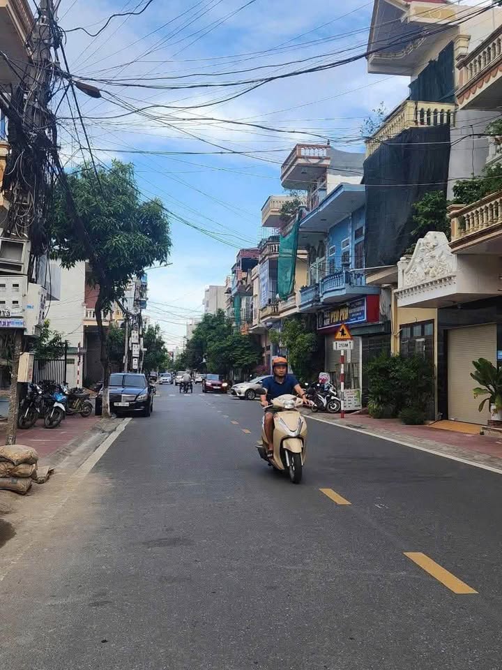 Đất mặt đường Ngô Thì Nhậm, Thái Bình 40m² giá 3 tỷ - Kinh doanh sầm uất!