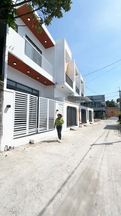 Nhà 1 trệt 1 lầu Hồ Văn Huê, Rạch Giá 44m² giá 1.49 tỷ - Thiết kế hiện đại, nội thất cao cấp!