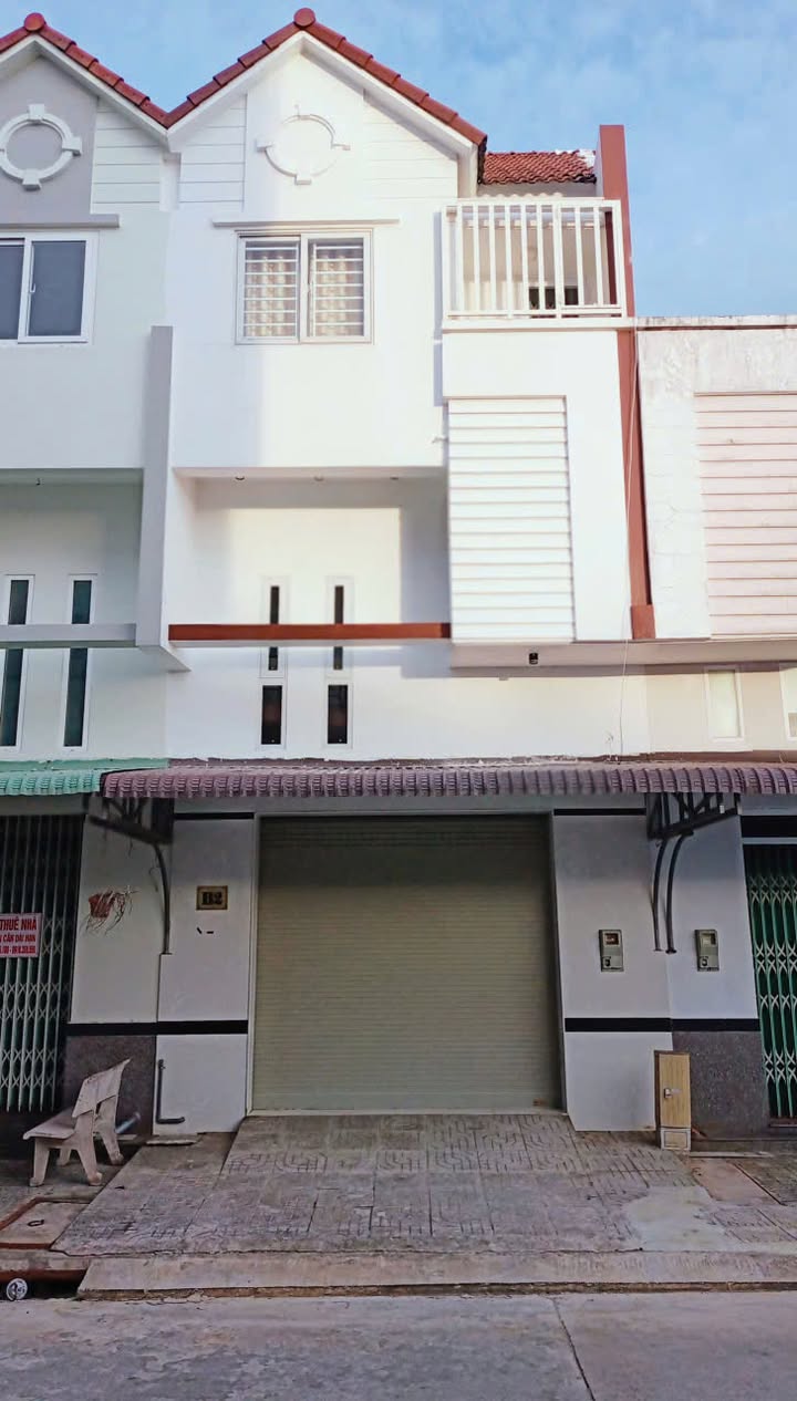 Nhà phố mặt tiền chợ Bắc Sơn, Rạch Giá 61.1m² giá 4.55 tỷ - Đang bán gấp!