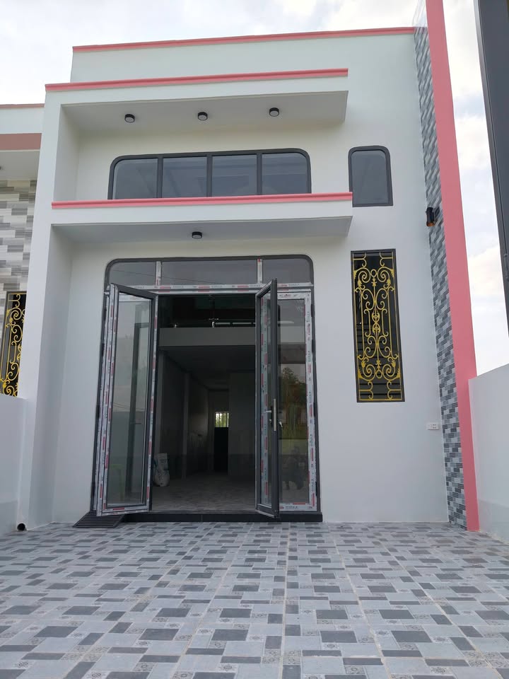 Nhà mới xây Giang Điền 100m² giá 1.49 tỷ - Tiện nghi đầy đủ, gần khu công nghiệp!