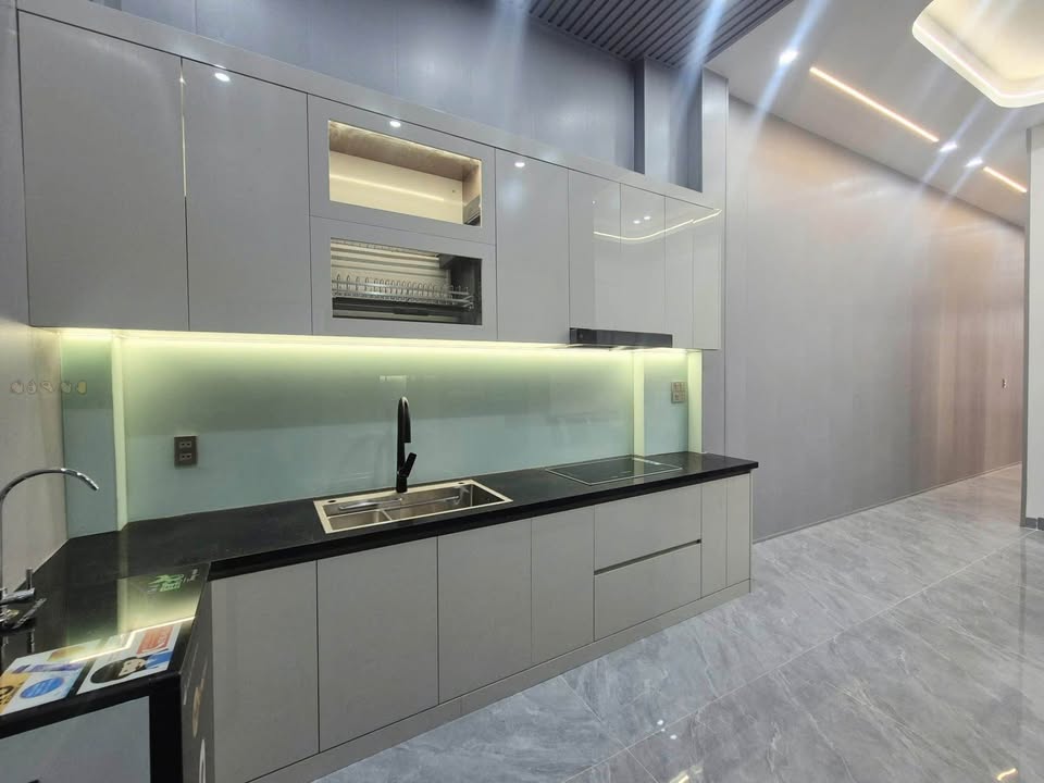 Nhà 2.5 tầng đẹp tại chợ Tây Thành, Thanh Hóa - Giao dịch nhanh chóng!