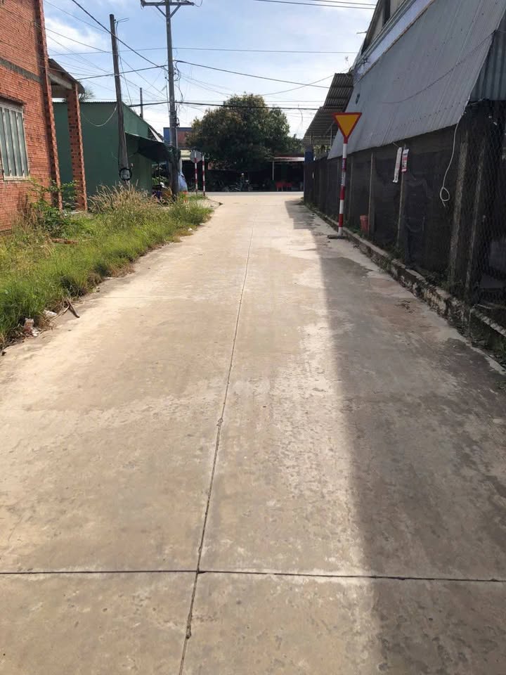 Đất hẻm 11 Nguyễn Lương Bằng 140m² giá 360 triệu - Cơ hội đầu tư hấp dẫn!