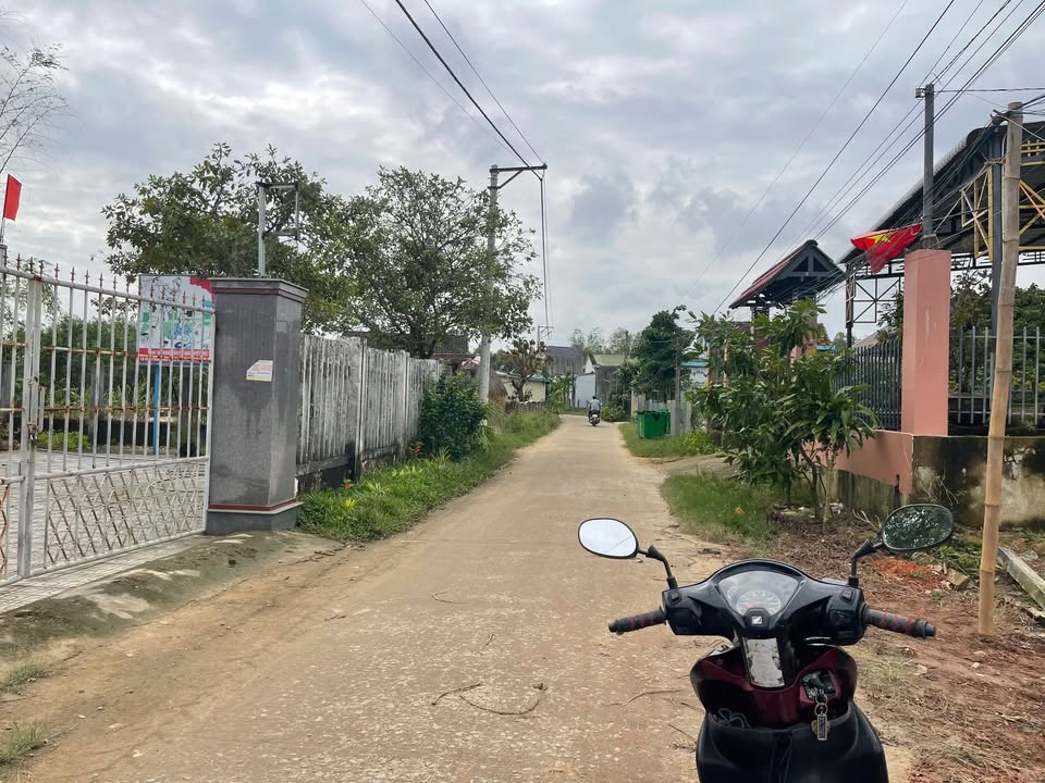 Đất nền góc Bình Hiệp Kiến Tường 192m² giá chỉ 700 triệu - Cơ hội đầu tư hấp dẫn!