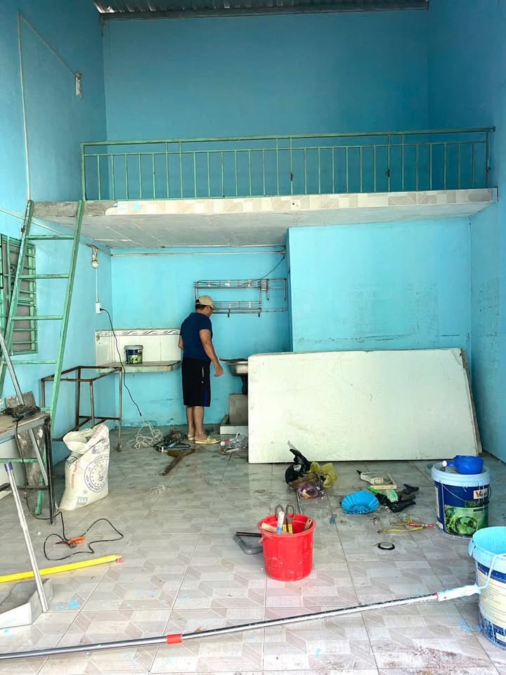 Kiot cho thuê tại hồ bơi Long Mạch Máng, Dĩ An 30m² - Phòng mới, giá chỉ 1.8 triệu!