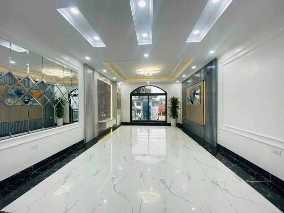 Nhà riêng cho thuê Ngõ 4xx Khương Đình, Thanh Xuân 52m² giá 33 triệu - Nhà mới có thang máy!