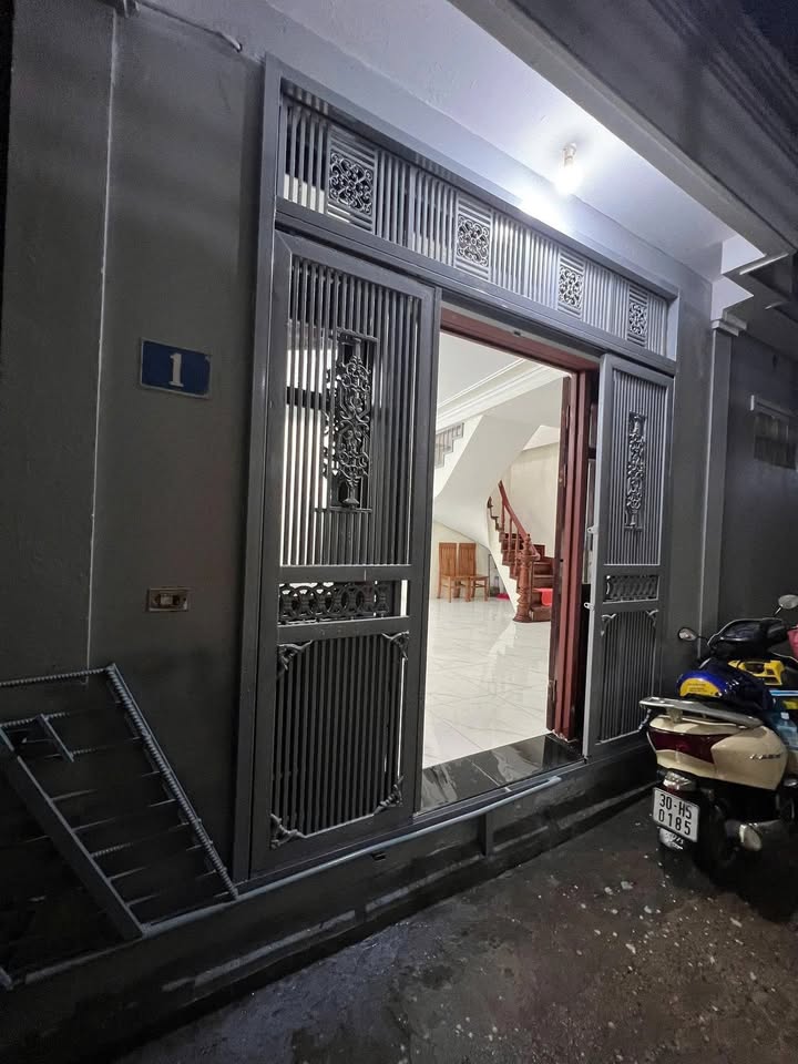 Nhà cho thuê ở Ngõ 204 Trần Duy Hưng, Cầu Giấy, 33m² - Phù hợp làm văn phòng hoặc kinh doanh