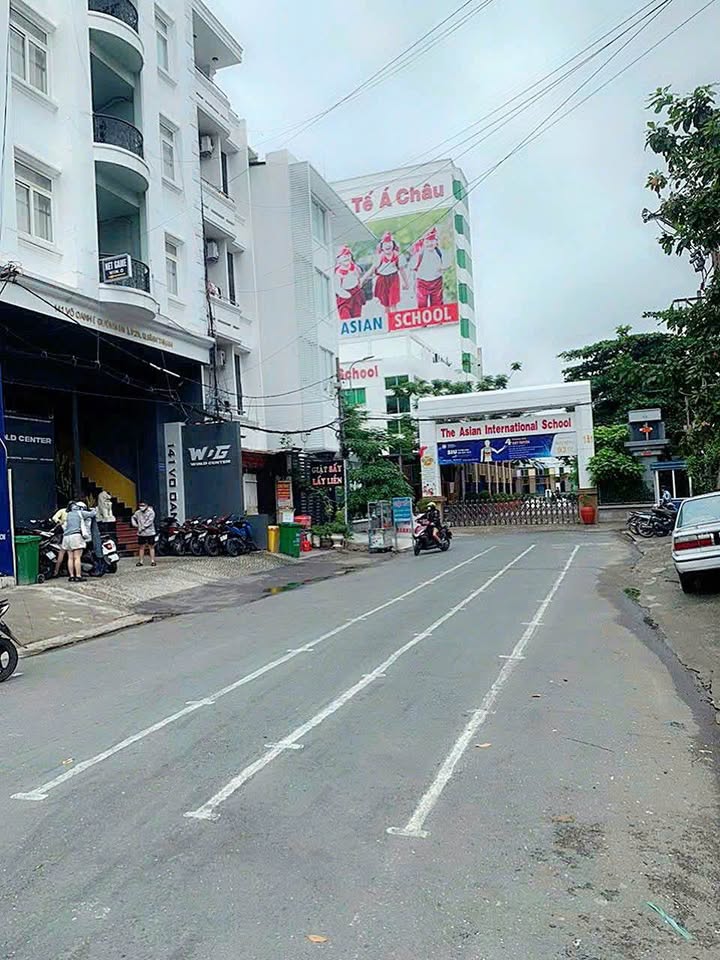 Nhà 4 Tầng Mặt Tiền Đường Lê Hồng Phong, Quận 10 - Vị trí đẹp cho kinh doanh chỉ 27 tỷ!