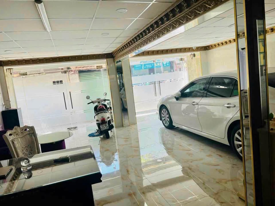 Nhà mặt tiền Ba Tháng Hai, quận 11 - 77m² giá 16.8 tỷ - Kinh doanh sầm uất!