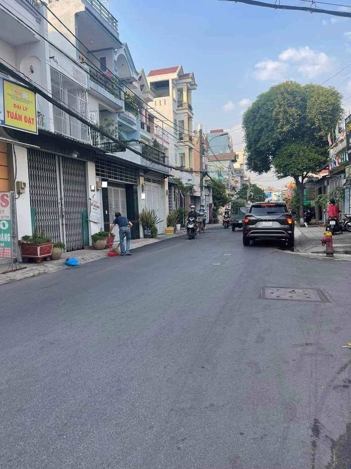 FrontHouse Nguyễn Văn Khối 68m² giá 7.6 tỷ - Kinh doanh đỉnh cao!