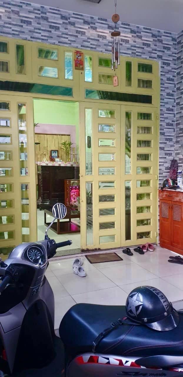 Nhà phố Tăng Nhơn Phú A, Thủ Đức 90m² giá 4 tỷ - Khu sầm uất, tiện ích đầy đủ!