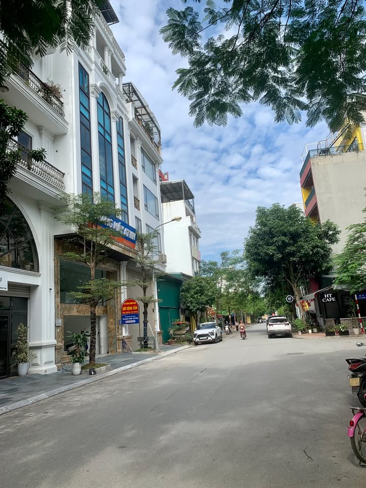 Đất nền Kim Quan Thượng, Long Biên 84m² - Sổ đẹp, vị trí thuận lợi!