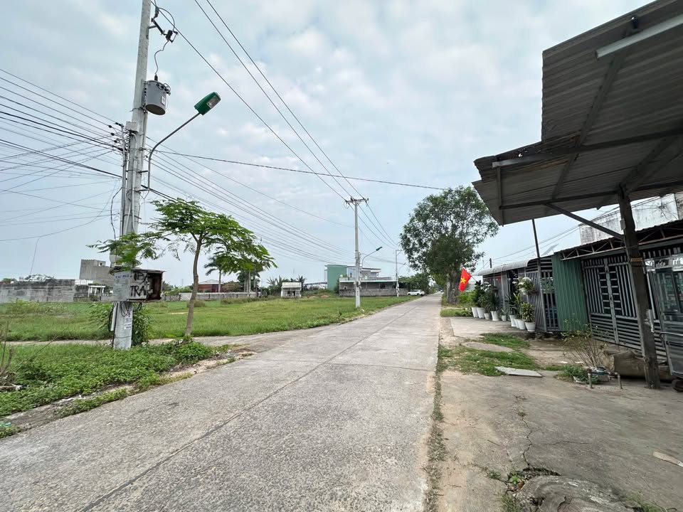 Lô đất thổ cư Phong Nẫm, Phan Thiết 150m² - Mặt tiền bê tông, xe ô tô vào tận nơi!