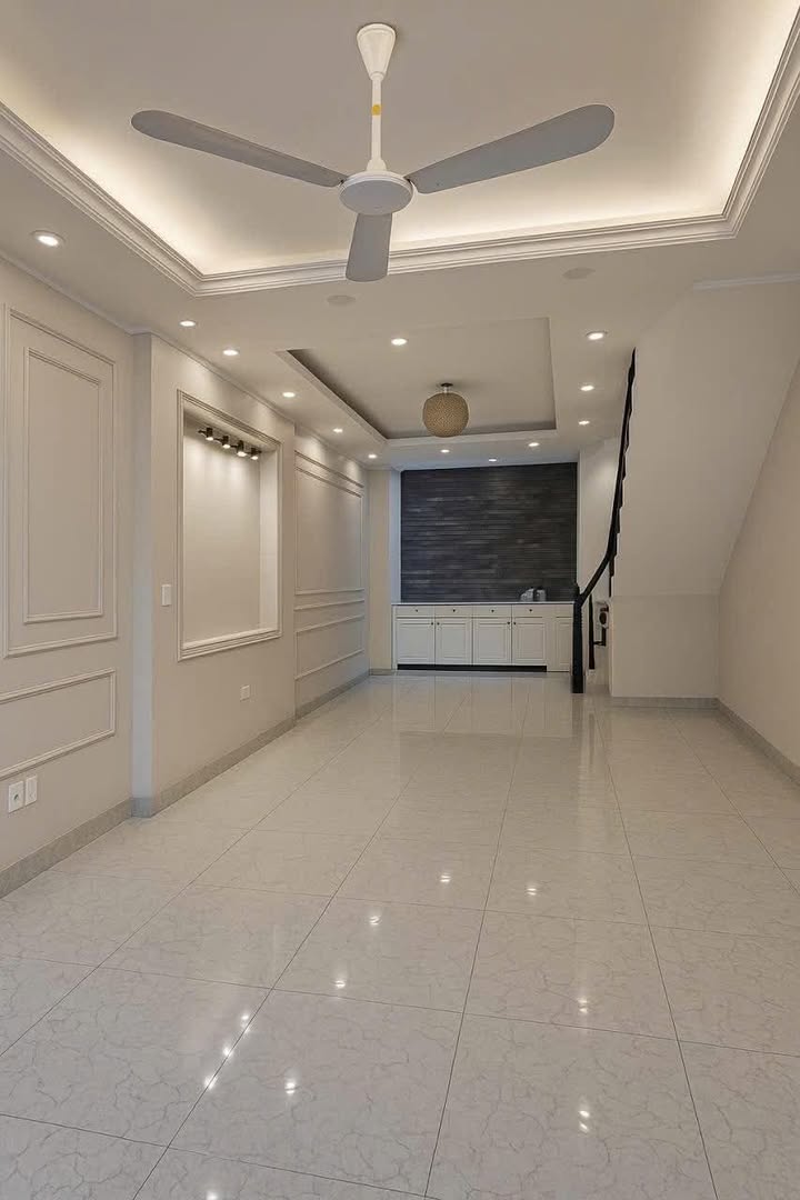 Nhà nguyên căn Ngọc Thụy 61m² giá thỏa thuận - Ô tô đỗ cửa, gần chợ!