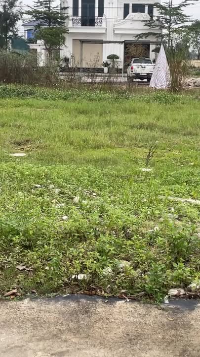 Đất Nghi Trung 190m² giá 3 tỷ - Sổ đỏ chính chủ, mặt tiền 10m!