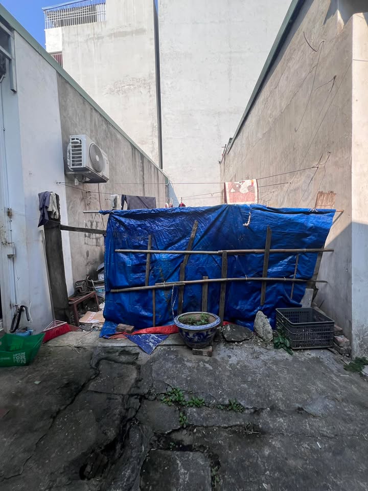 Đất nền phố Trạm Long Biên 34m² - Mặt tiền 3,4m, sổ đỏ chính chủ