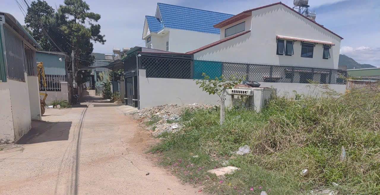 Đất nền Hiệp Thạnh 240m² giá 2.1 tỷ - Cơ hội đầu tư tuyệt vời!