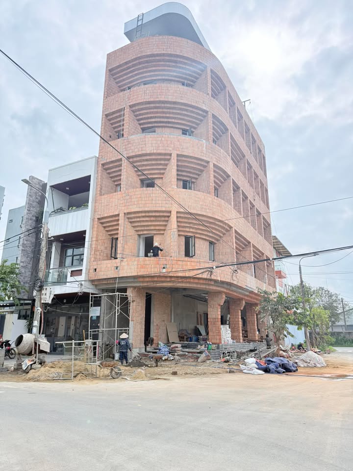 FrontHouse 2 mặt tiền Hòa Cường Bắc 71m² giá 8 tỷ - Kinh doanh sầm uất!