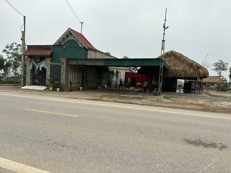 Nhà riêng Nông Cống 185m² giá 1.55 tỷ - Vị trí đẹp, kinh doanh thuận lợi!