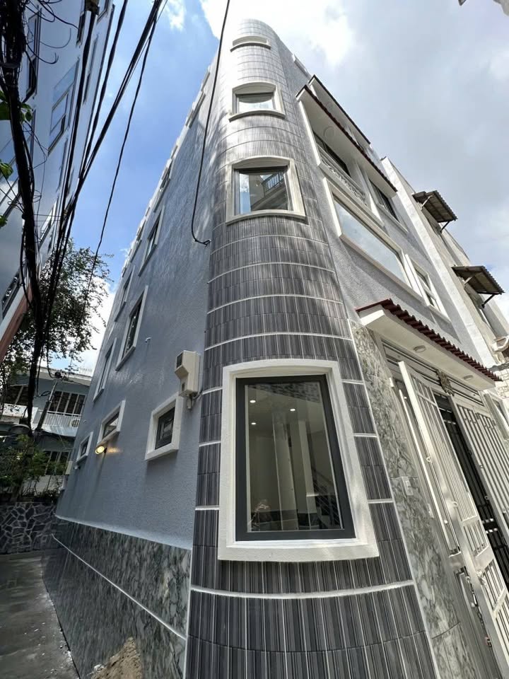 Nhà phố Trần Quang Diệu, Quận 3 - 50m² giá 8.9 tỷ - Vị trí đắc địa, sẵn sàng ở ngay!