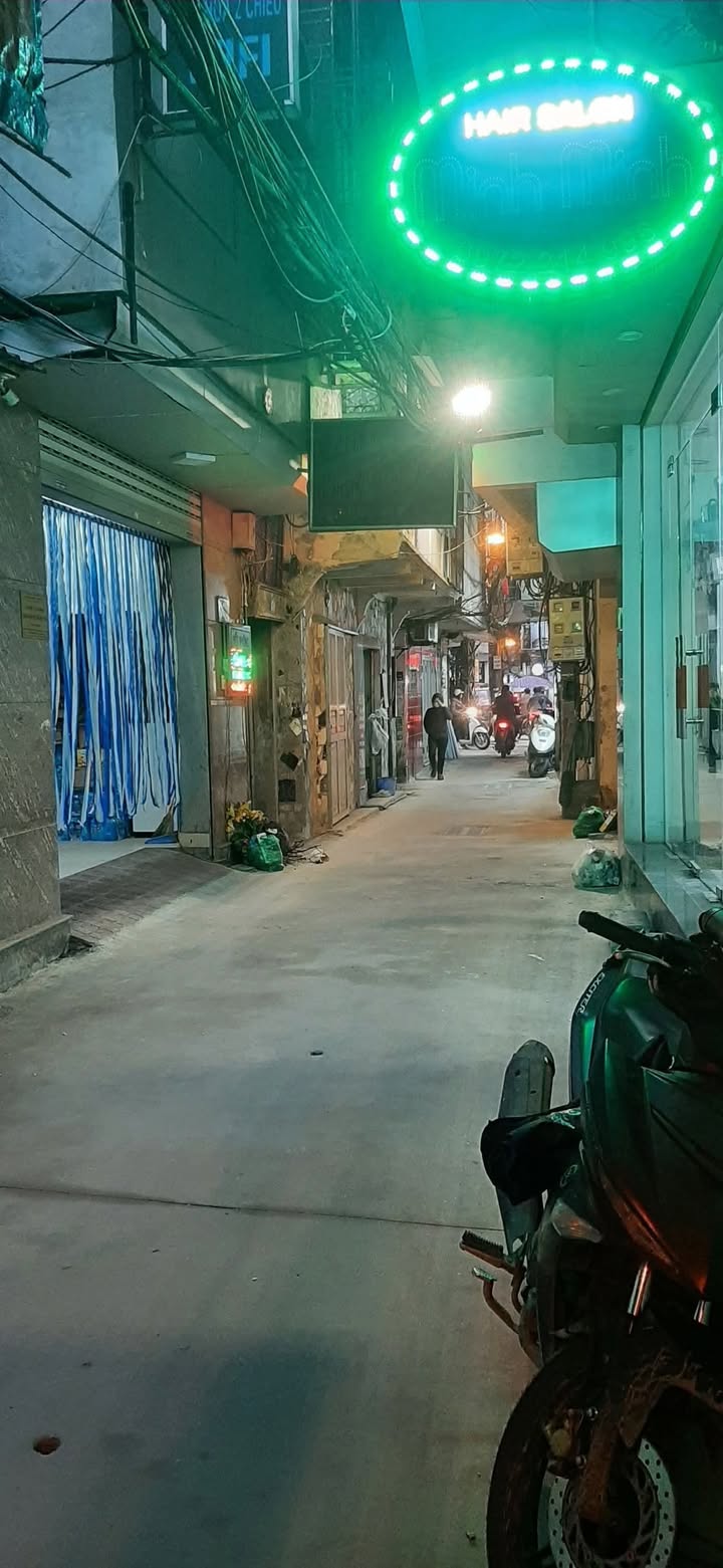 Nhà riêng Thanh Nhàn 60m² giá 9 tỷ - 2 mặt ngõ thoáng sáng, ô tô vào tận nhà!