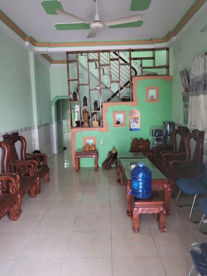 Nhà bán tại Bình Hòa, Thuận An 255m² giá 5.95 tỷ - Không gian sống lý tưởng!