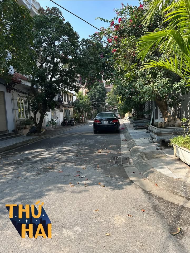 Nhà riêng Tân Mai 34m² giá 7.58 tỷ - Gần chợ, hồ Đền Lừ!