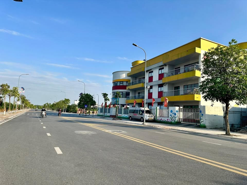 Đất đấu giá Cự Khối Long Biên 65m² giá 16 tỷ - Sổ đỏ chính chủ!